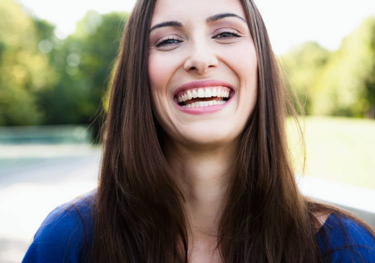 Die Behandlung schmerzempfindlicher Zähne nach einer Zahnaufhellung